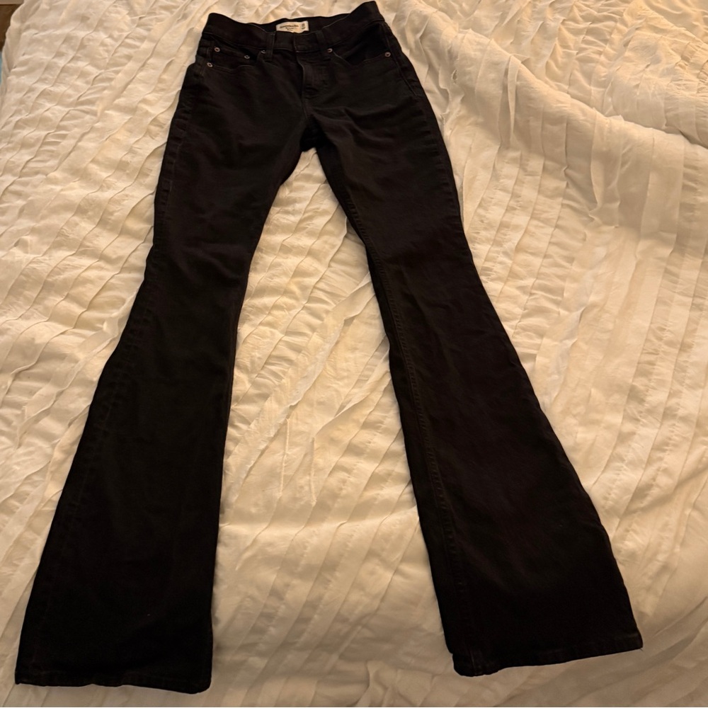 Abercrombie Curve Love Mid Rise Bootcut Black Jeans 25 Long